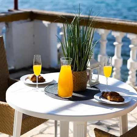 Seaside 2 Апартаменты *